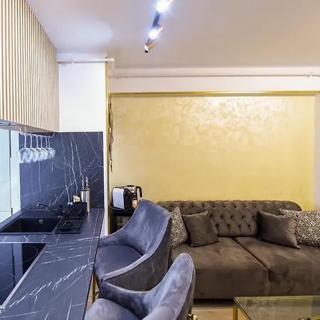 Apartel Golden Infinity * Navodari