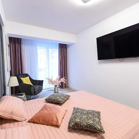 Apartel Golden Infinity Apartment *